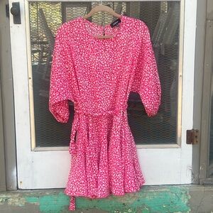 Aakaa Pink and White Casual Dress